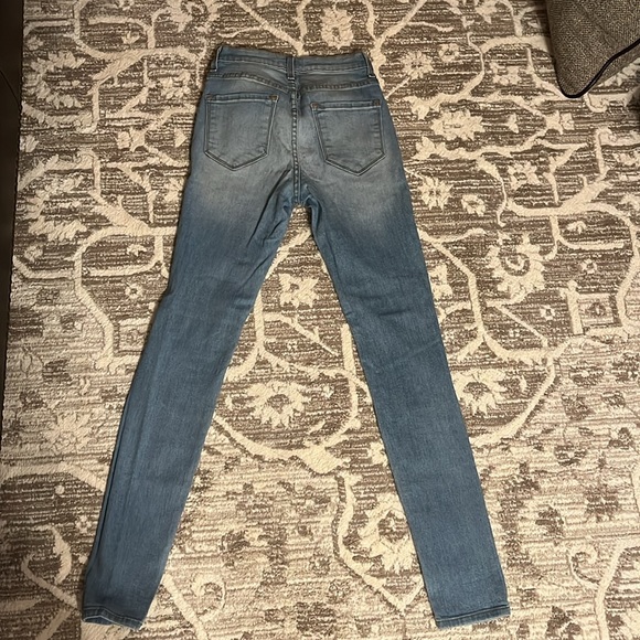 Light blue fashion nova skinny ripped jeans - Picture 3 of 3